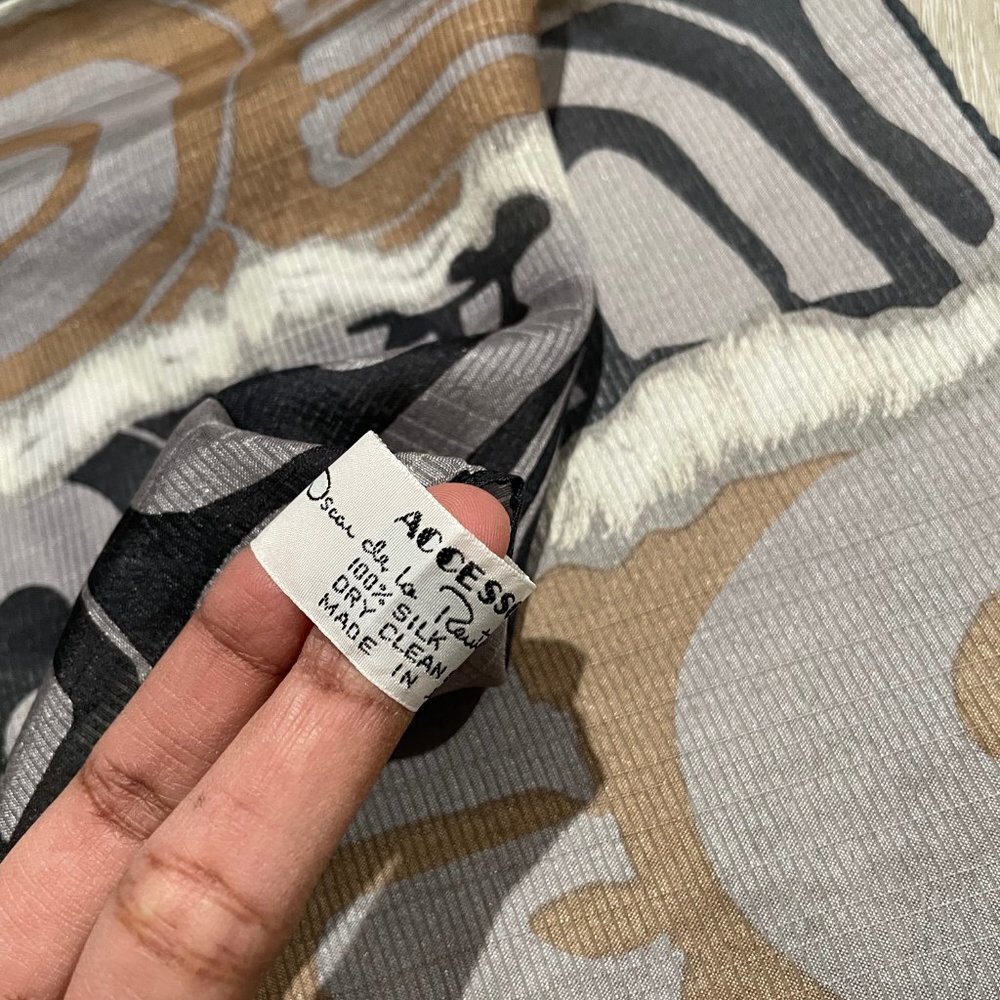Accessory Street Oscar de la Renta Pattern Silk Scarf - Picture 3 of 4